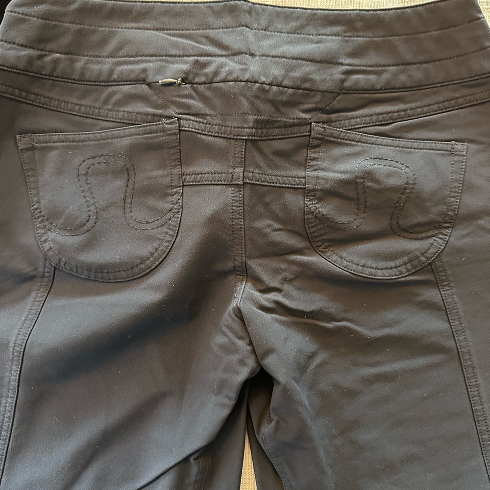 Lulemon pants size 10 or 12 waist 16